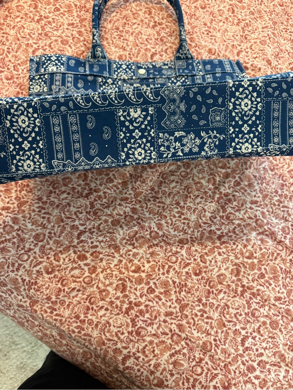 Sezane Le Sept Tote in Bandana Marine - Picture 4 of 14